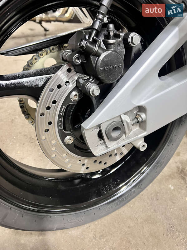 Мотоцикл Без обтекателей (Naked bike) Suzuki GSR 400 2008 в Житомире фото 3 Мотоцикл Без обтекателей (Naked bike) Suzuki GSR 400 2008 в Житомире