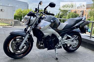 Мотоцикл Без обтекателей (Naked bike) Suzuki GSR 600 2006 в 