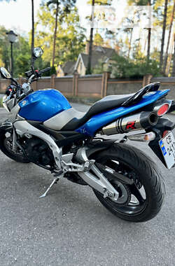 Спортбайк Suzuki GSR 600 2011 в Чернигове