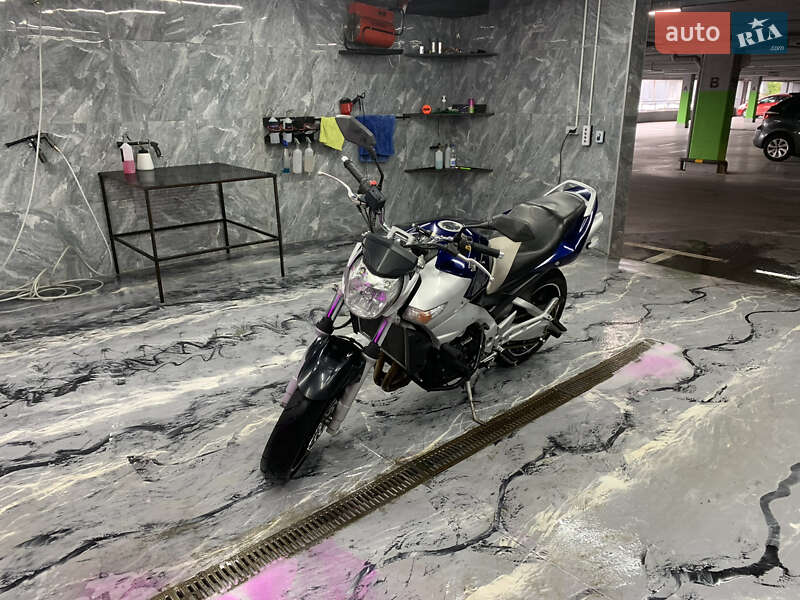 Мотоцикл Без обтекателей (Naked bike) Suzuki GSR 600 2006 в Львове фото 7 Мотоцикл Без обтекателей (Naked bike) Suzuki GSR 600 2006 в Львове