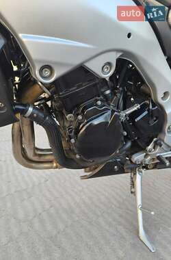 Мотоцикл Спорт-туризм Suzuki GSR 600 2006 в 