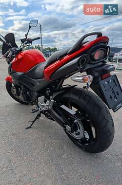 Мотоцикл Без обтекателей (Naked bike) Suzuki GSR 600 2010 в 
