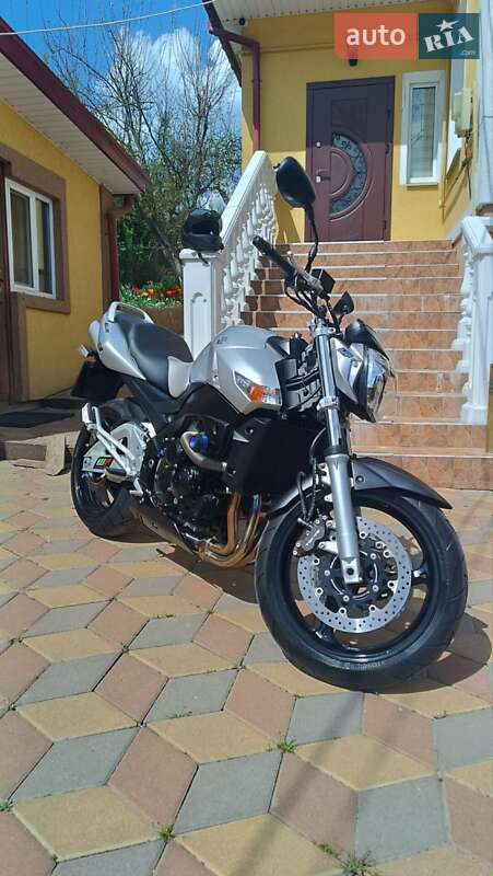 Мотоцикл Без обтекателей (Naked bike) Suzuki GSR 600 2007 в 