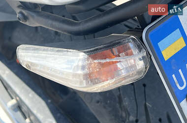 Мотоцикл Без обтекателей (Naked bike) Suzuki GSR 600 2006 в 