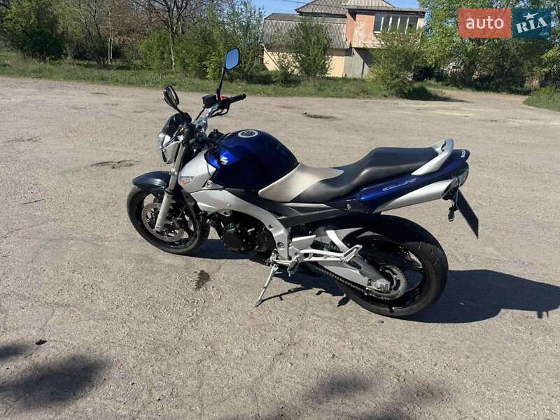 Мотоцикл Без обтекателей (Naked bike) Suzuki GSR 600 2007 в Киеве