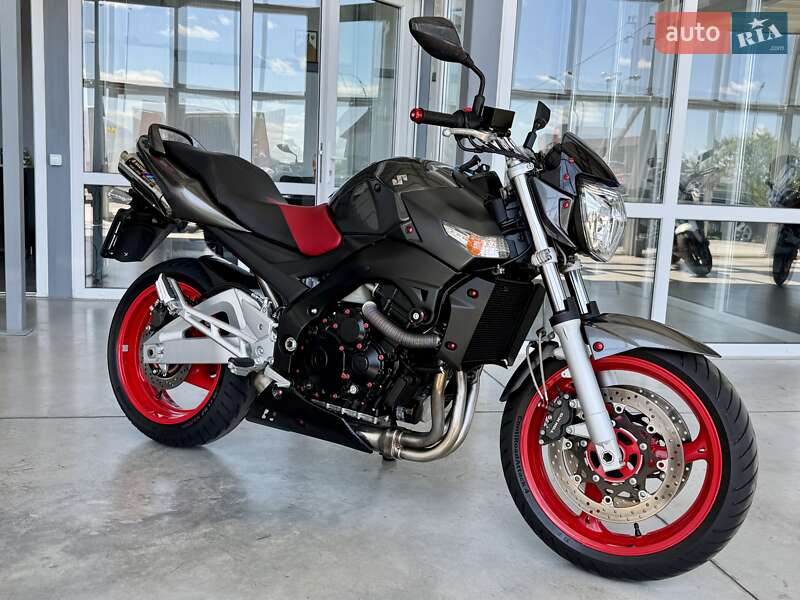 Suzuki GSR 600 2009