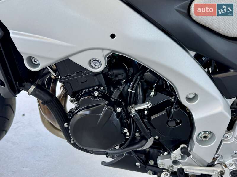 Мотоцикл Без обтікачів (Naked bike) Suzuki GSR 600 2006 в Хмельницькому
