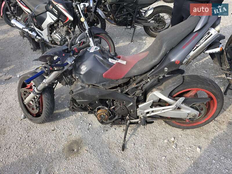 Suzuki GSR 600 2009