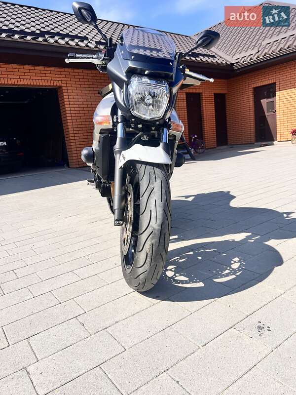 Suzuki GSR 600 2009