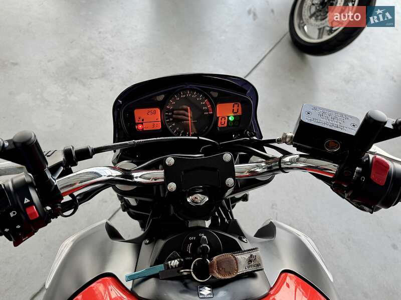 Мотоцикл Без обтекателей (Naked bike) Suzuki GSR 600 2008 в Хмельницком
