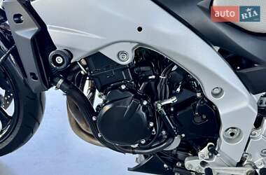 Мотоцикл Без обтекателей (Naked bike) Suzuki GSR 600 2006 в 