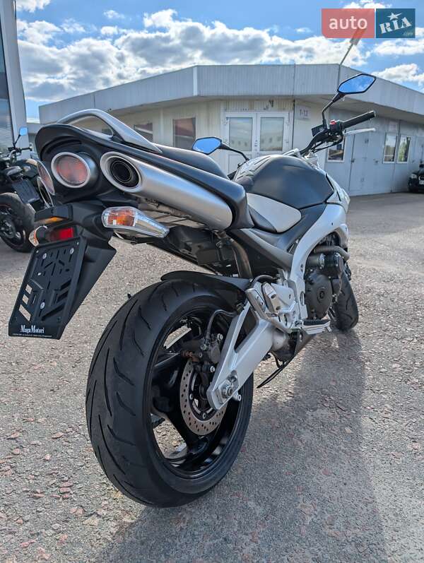 Мотоцикл Без обтікачів (Naked bike) Suzuki GSR 600 2007 в Києві