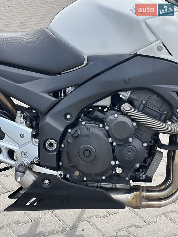 Мотоцикл Без обтекателей (Naked bike) Suzuki GSR 600 2010 в Коломые фото 4 Мотоцикл Без обтекателей (Naked bike) Suzuki GSR 600 2010 в Коломые