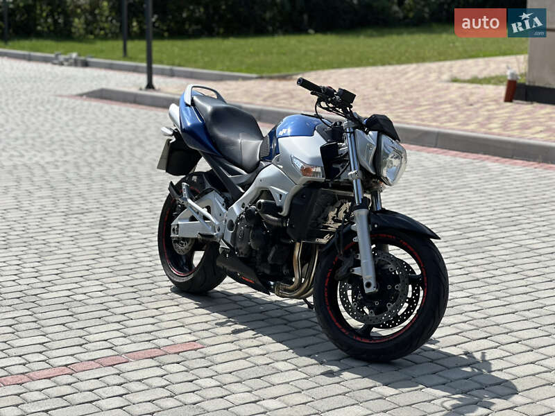 Suzuki GSR 600 2006