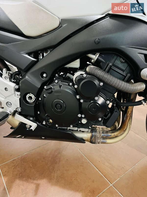 Мотоцикл Без обтекателей (Naked bike) Suzuki GSR 600 2008 в Киеве