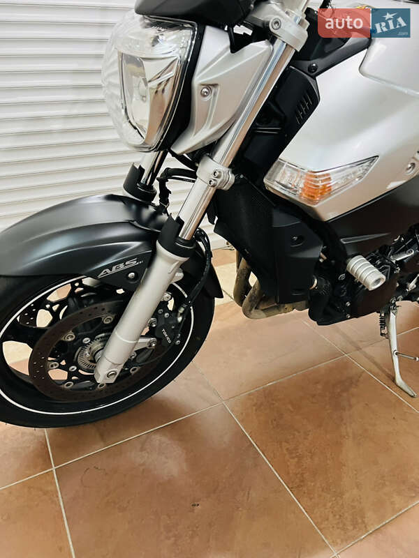 Мотоцикл Без обтекателей (Naked bike) Suzuki GSR 600 2008 в Киеве