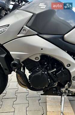 Мотоцикл Без обтекателей (Naked bike) Suzuki GSR 600 2006 в 