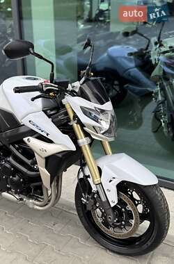 Мотоцикл Без обтекателей (Naked bike) Suzuki GSR 750 2011 в 