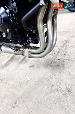 Мотоцикл Без обтекателей (Naked bike) Suzuki GSR 750 2011 в 
