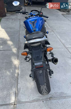 Мотоцикл Классік Suzuki GSR 750 2014 в 