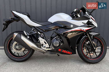 Мотоцикл Спорт-туризм Suzuki GSX 250R 2017 в 