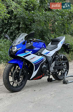 Спортбайк Suzuki GSX 250R 2017 в 
