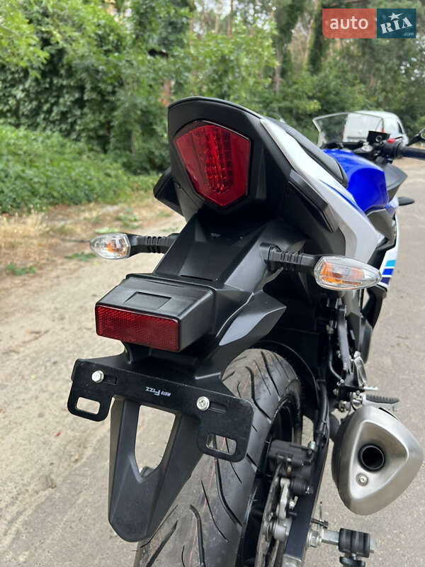 Спортбайк Suzuki GSX 250R 2017 в Киеве
