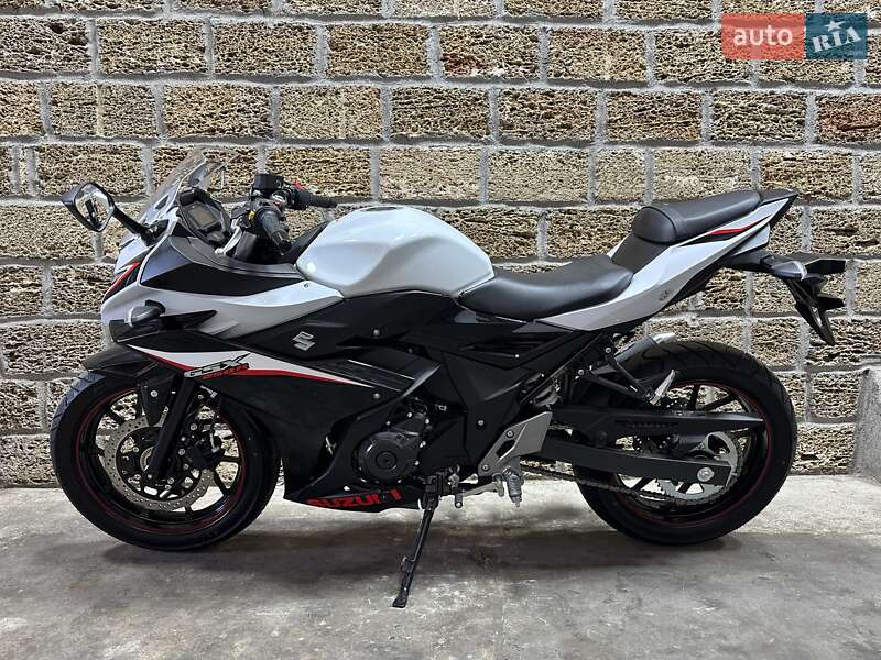 Спортбайк Suzuki GSX 250R 2023 в Одесі фото 3 Спортбайк Suzuki GSX 250R 2023 в Одесі