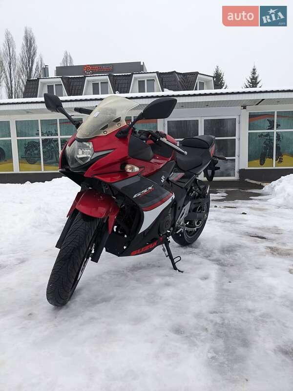 Suzuki GSX 250R 2017