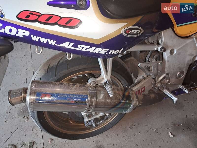 Спортбайк Suzuki GSX 600F 2000 в Обухове