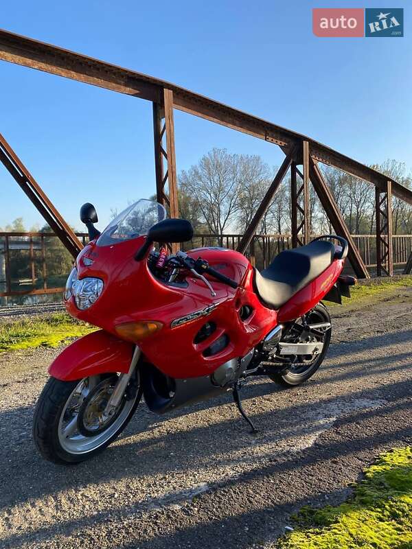 Мотоцикл Спорт-туризм Suzuki GSX 600F 1999 в Черновцах