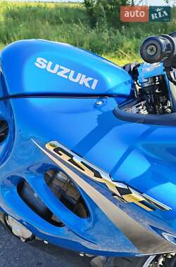 Мотоцикл Спорт-туризм Suzuki GSX 600F 2000 в 