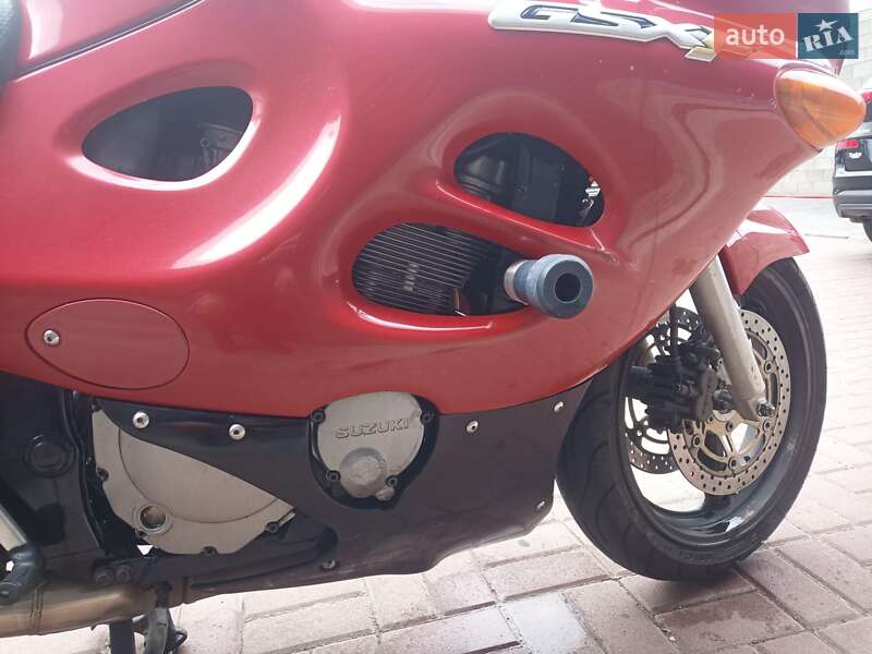 Мотоцикл Спорт-туризм Suzuki GSX-750 2002 в Киеве