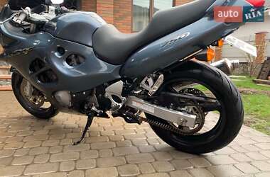 Мотоцикл Спорт-туризм Suzuki GSX 750F Katana 2001 в 