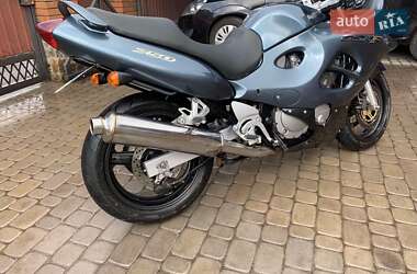 Мотоцикл Спорт-туризм Suzuki GSX 750F Katana 2001 в 