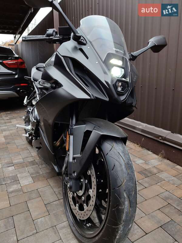 Спортбайк Suzuki GSX 8R 2023 в Білогородці фото 4 Спортбайк Suzuki GSX 8R 2023 в Білогородці