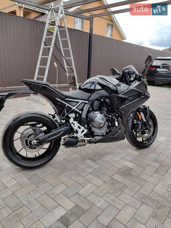 Спортбайк Suzuki GSX 8S 2023 в Білогородці фото 5 Спортбайк Suzuki GSX 8S 2023 в Білогородці