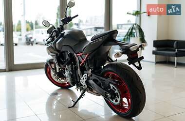 Мотоцикл Без обтекателей (Naked bike) Suzuki GSX 8S 2025 в 