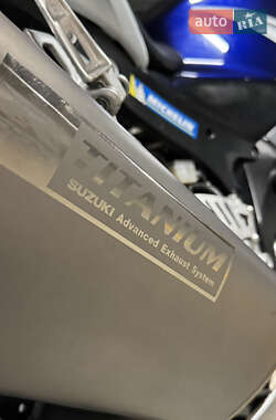Спортбайк Suzuki GSX-R 1000 2005 в 