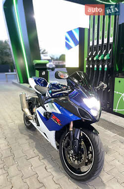 Спортбайк Suzuki GSX-R 1000 2005 в 