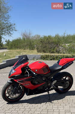 Спортбайк Suzuki GSX-R 1000 2006 в 