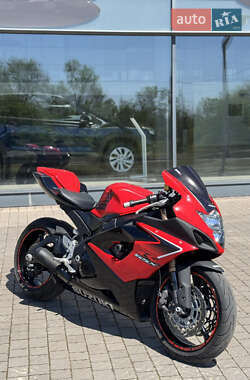 Спортбайк Suzuki GSX-R 1000 2006 в 