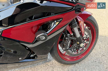 Спортбайк Suzuki GSX-R 1000 2025 в 