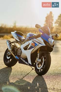 Спортбайк Suzuki GSX-R 1000 2008 в 
