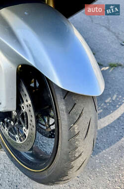 Спортбайк Suzuki GSX-R 1000 2004 в 