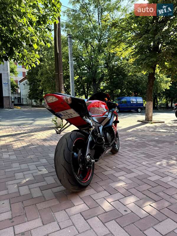 Спортбайк Suzuki GSX-R 1000 2006 в Кропивницком