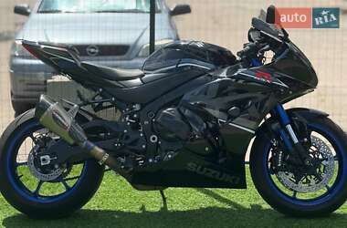 Спортбайк Suzuki GSX-R 1000 2018 в 