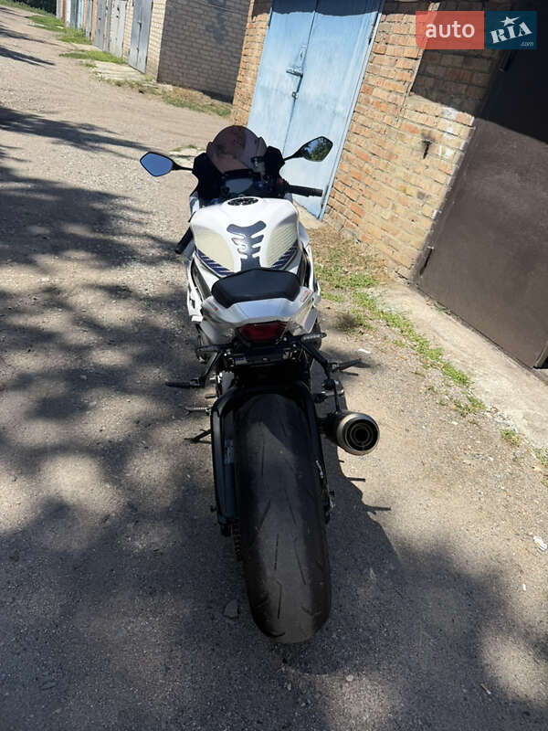 Спортбайк Suzuki GSX-R 1000 2018 в Кропивницком фото 6 Спортбайк Suzuki GSX-R 1000 2018 в Кропивницком