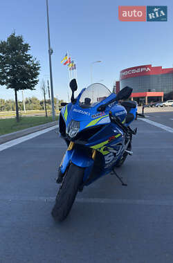 Спортбайк Suzuki GSX-R 1000 2021 в 