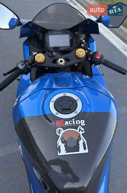 Спортбайк Suzuki GSX-R 1000 2021 в 